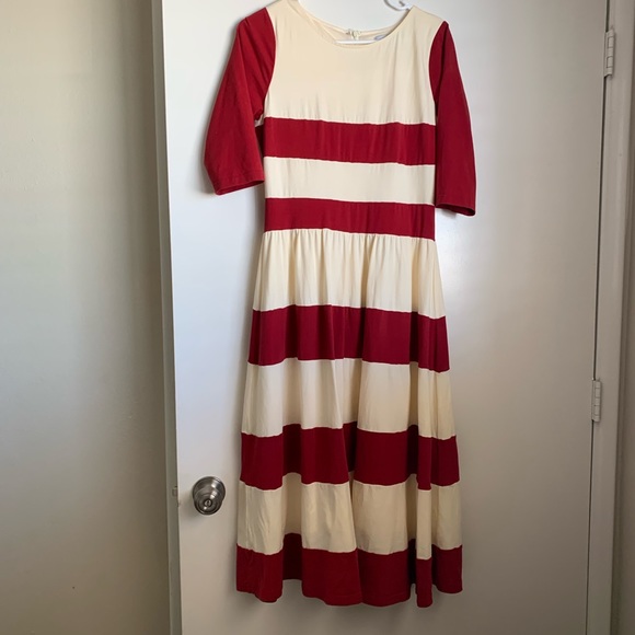 Dainty Jewells Dress - Picture 1 of 1